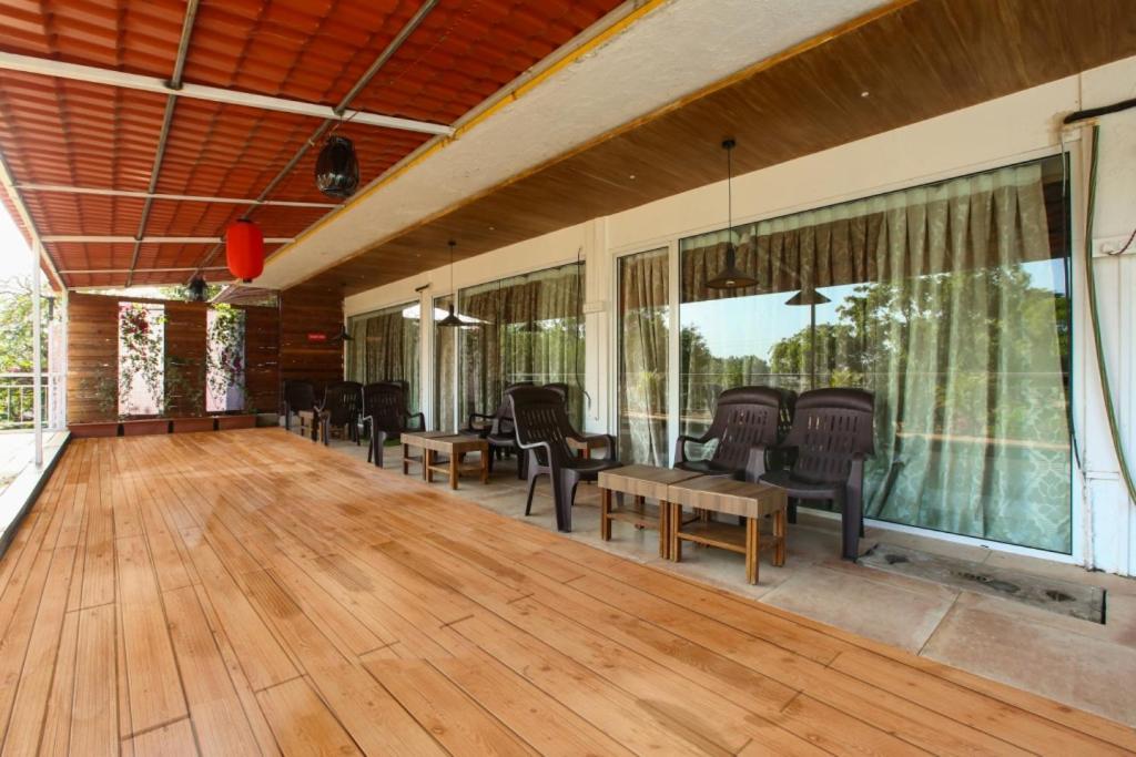 Lake View Resort Lonavala Extérieur photo