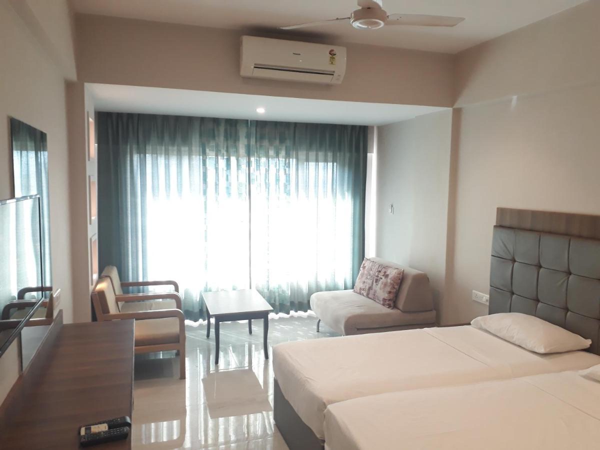 Lake View Resort Lonavala Extérieur photo